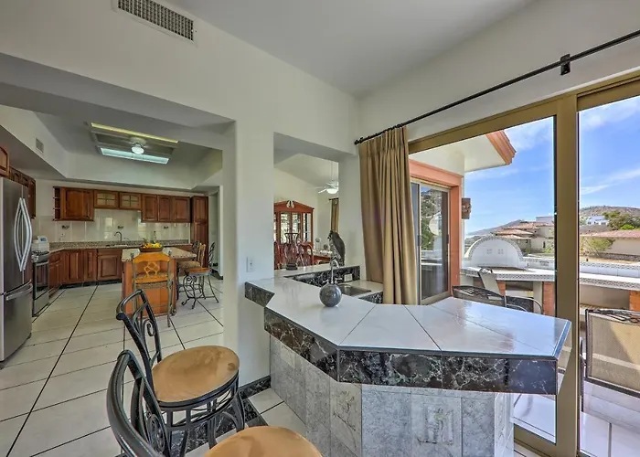 Luxe Cabo Retreat: Terrace W/ Stunning Views! Holiday home