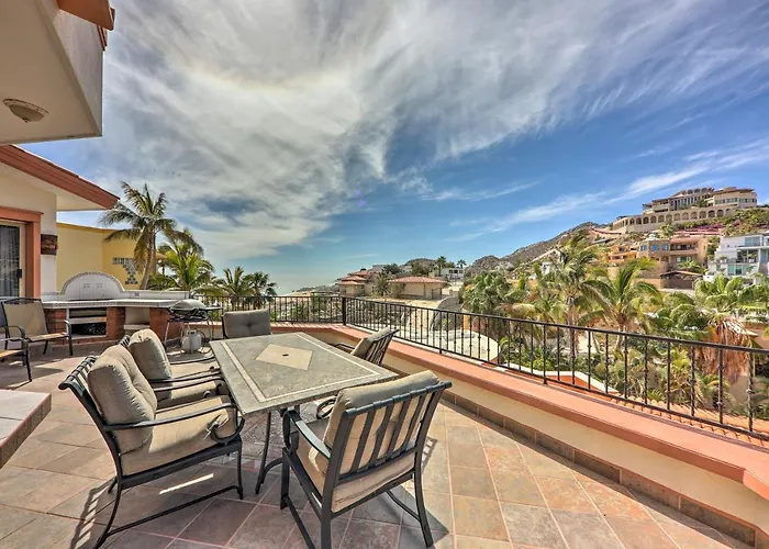 Luxe Cabo Retreat: Terrace W/ Stunning Views! Holiday home *