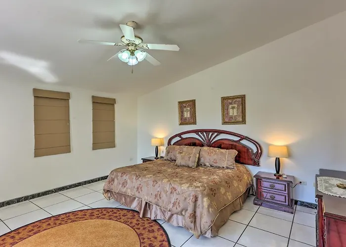 Luxe Cabo Retreat: Terrace W/ Stunning Views! Holiday home *