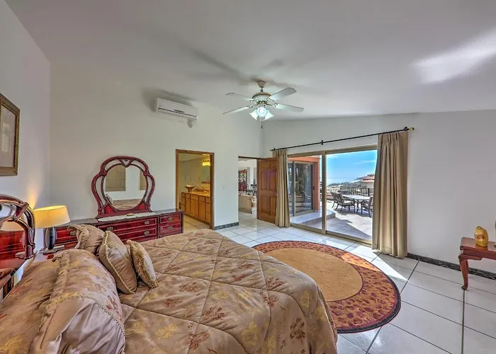 Luxe Cabo Retreat: Terrace W/ Stunning Views! Casa vacanze Cabo San Lucas